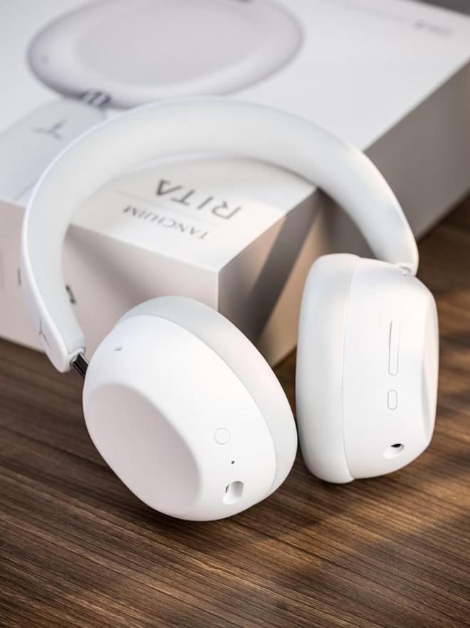 天使吉米首款头戴耳机RITA发布自由场全消声室让音质“有根有据”